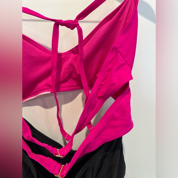 Plus Colorblock Cutout One-Piece Swimsuit 2X - Picture 8 of 10